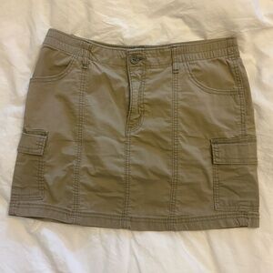 Hollister Cargo Mini Skirt in Beige Green